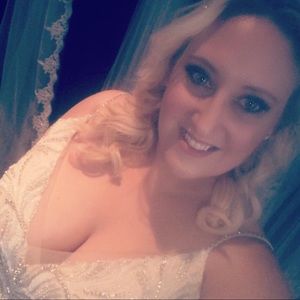 Meet your Posher, Holly